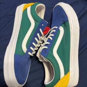 Boys Vans size 6 Grade School